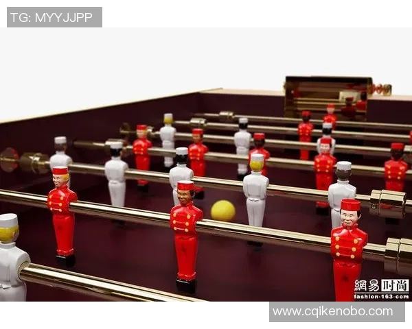 学生桌挂钩设计灵感源于足球明星的创意与实用结合