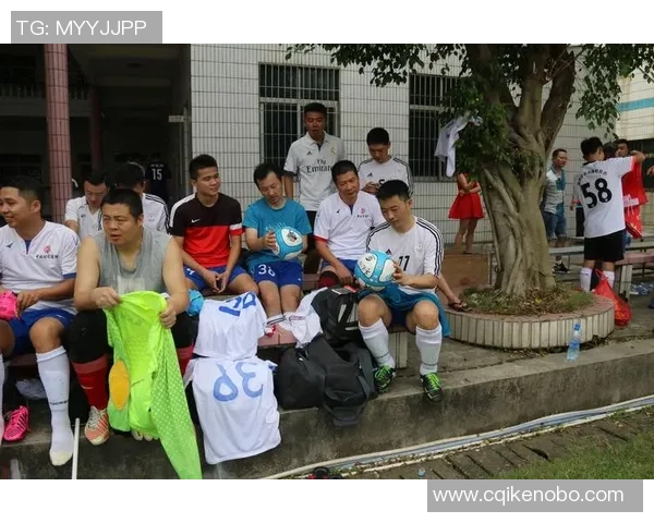 足球明星倾情献唱圣诞歌温暖节日氛围传递快乐与希望 足球明星倾情献唱圣诞歌温暖节日氛围传递快乐与希望