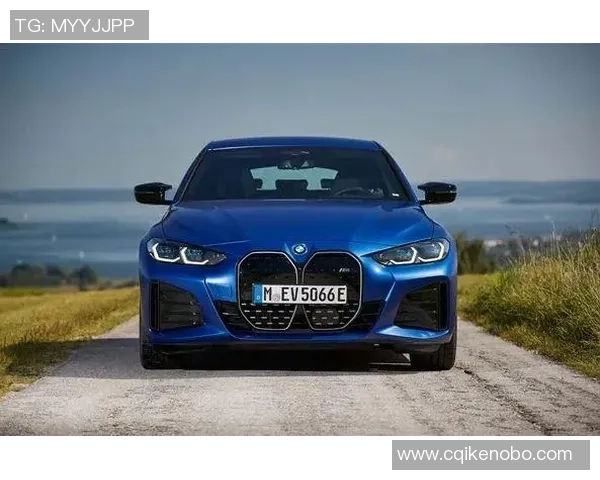 足球明星通勤车揭秘豪华与实用的完美结合之旅 足球明星通勤车揭秘豪华与实用的完美结合之旅