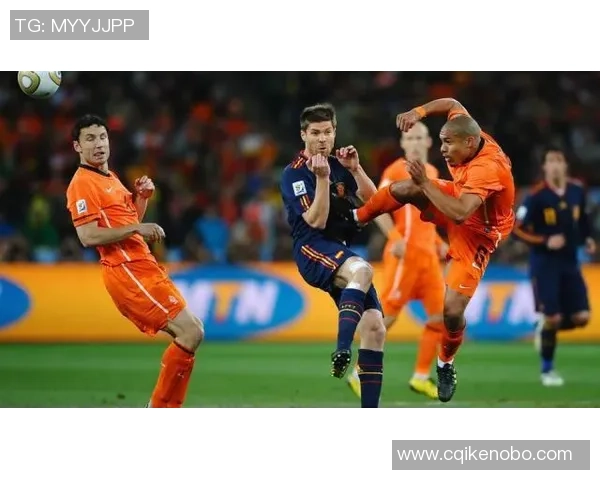 足球明星在比赛中精彩瞬间黄金爆头瞬间定格的震撼图片合集